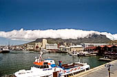 Cape Town, la Table Mountain dal V&A Waterfront.